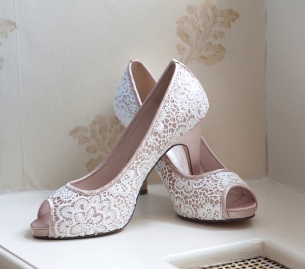 Scarpe Da Sposa In Pizzo / Scarpe da sposa in pizzo per il 2015: le proposte degli ... / Forniamo una enorme selezione di scarpe sposa economiche a buon mercato per la tua scelta.